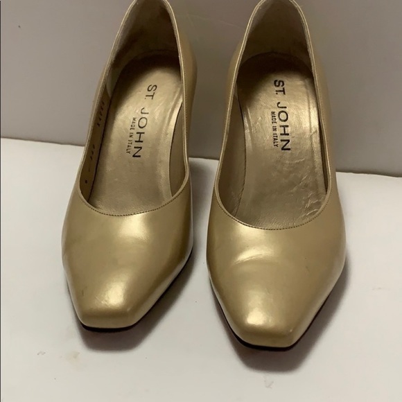 ST JOHN GOLD METALLIC PUMPS Size 6B - Picture 2 of 9